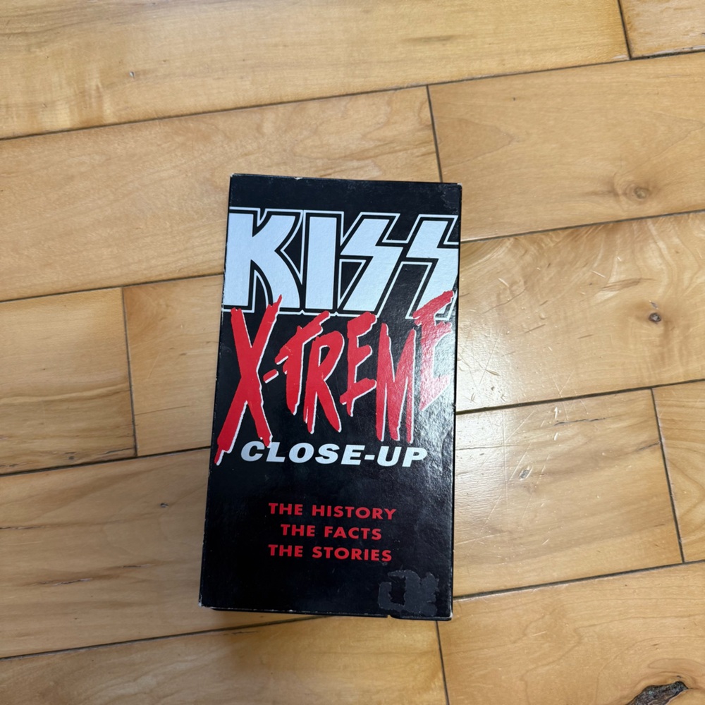 Kiss X-Treme Close-Up VHS - Black and Red